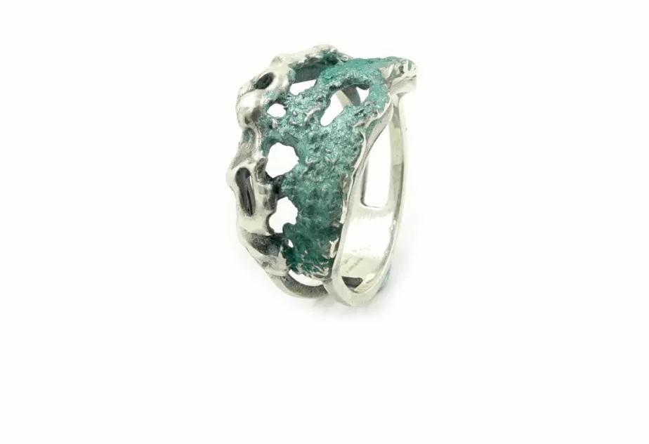 Sami Emerald Green ring