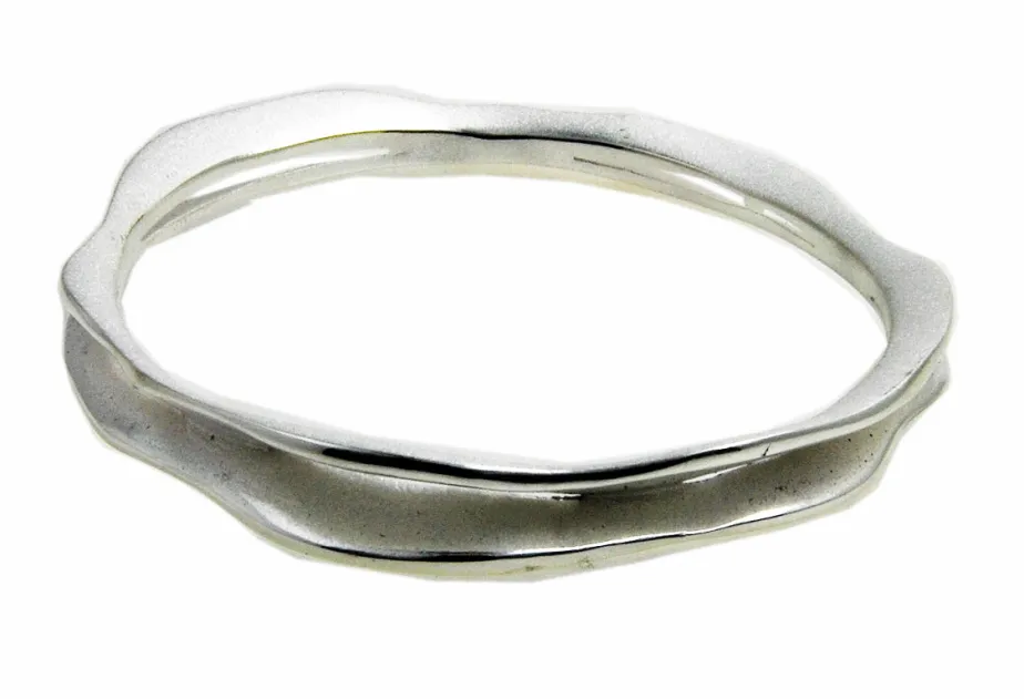 Fi bangle