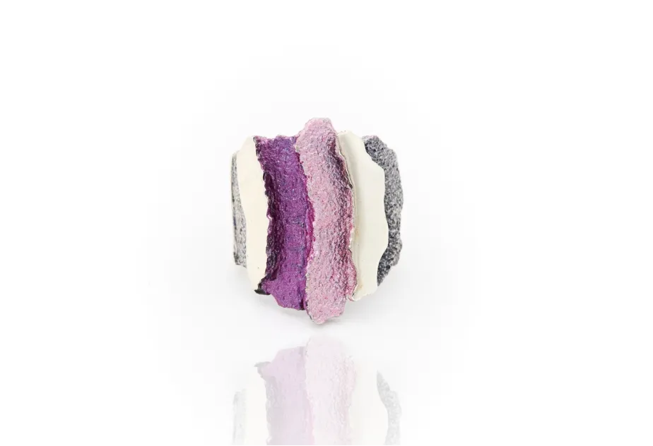 Anillo Carban magenta