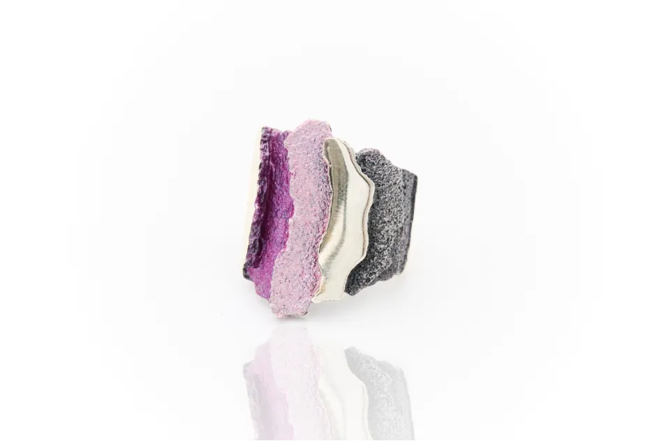 Anillo Carban magenta