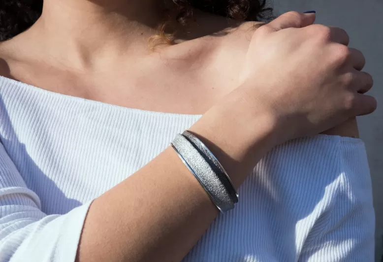Troia grey big bracelet