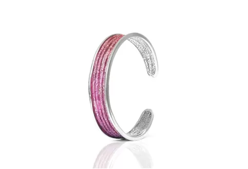 Dynamic violet bracelet
