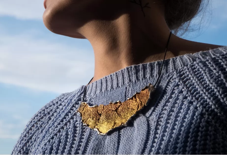 Collar Intenzza gran ocre