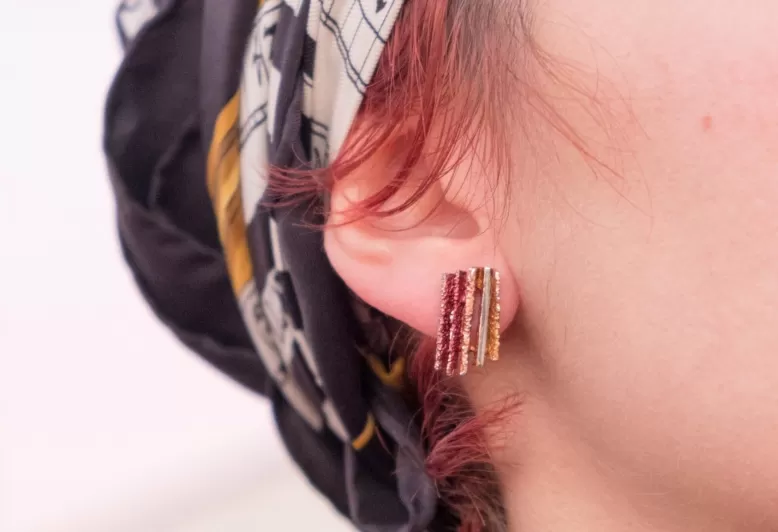 Pendientes Junc Rosa Pequeños, cierre Omega