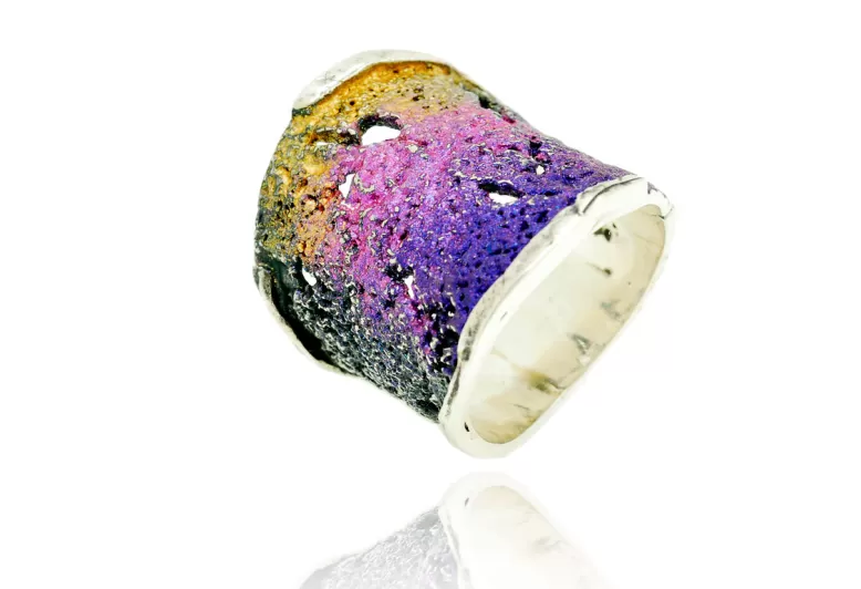 Anillo Intenzza Grande Púrpura