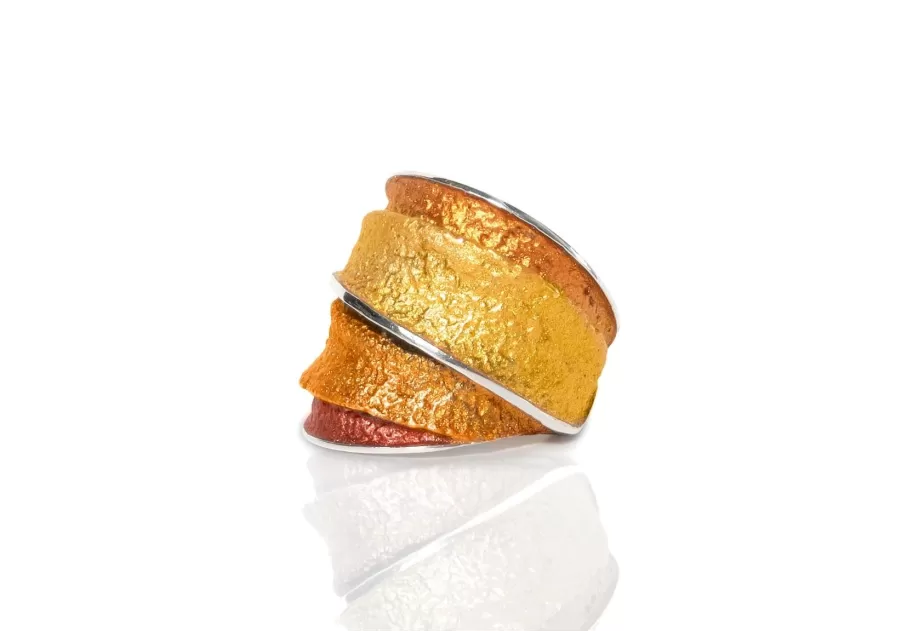 Big ochre Troia ring