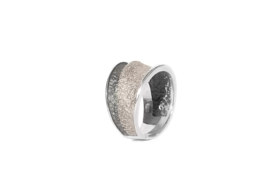 Kleiner grauer Ring Troia