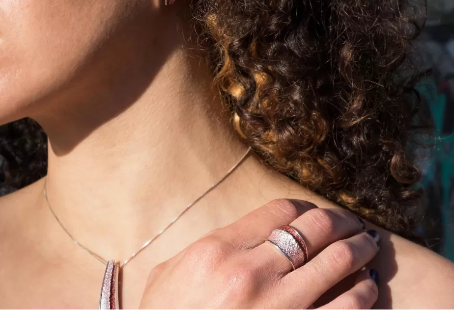 Kleiner roter Ring Troia