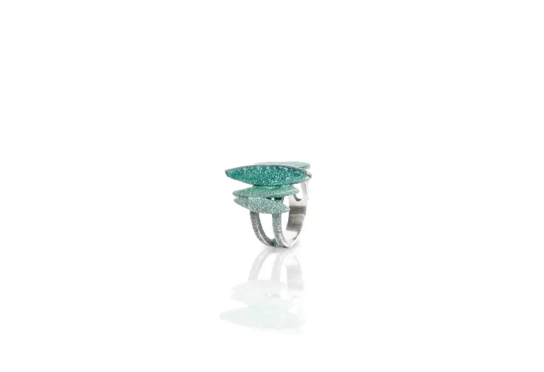 Anillo Lara verde, plata con pigmentos naturales