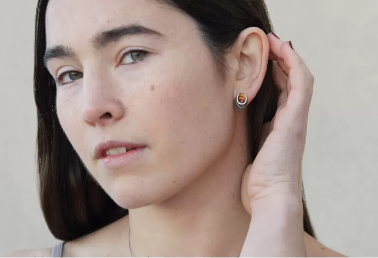 Sinera small ochre earrings