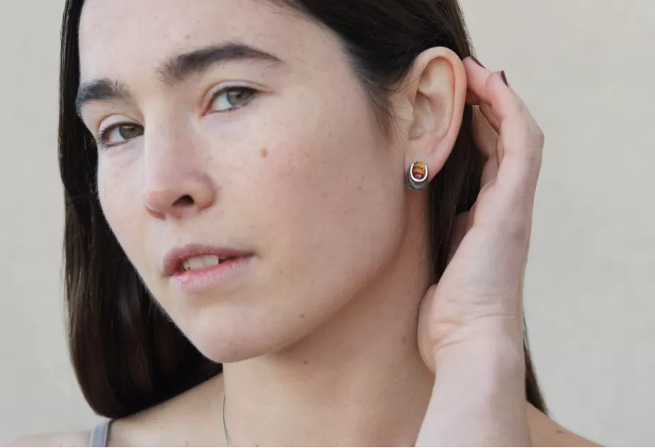 Sinera small ochre earrings
